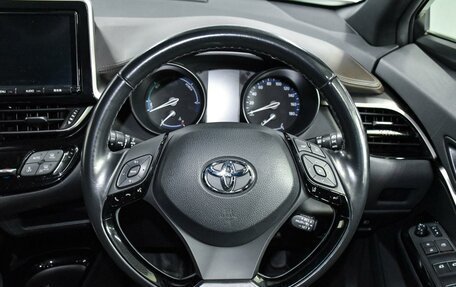 Toyota C-HR I рестайлинг, 2018 год, 2 299 000 рублей, 15 фотография