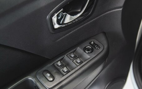 Renault Kaptur I рестайлинг, 2019 год, 1 555 000 рублей, 22 фотография
