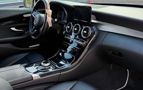 Mercedes-Benz C-Класс, 2019 год, 3 000 000 рублей, 4 фотография