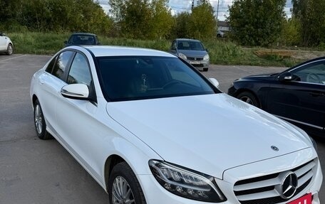 Mercedes-Benz C-Класс, 2019 год, 3 000 000 рублей, 5 фотография