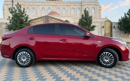 KIA Rio IV, 2018 год, 1 200 000 рублей, 4 фотография