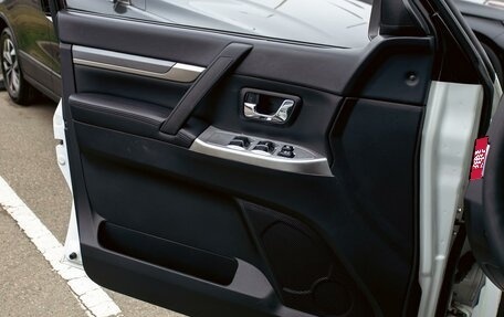 Mitsubishi Pajero IV, 2014 год, 1 695 000 рублей, 12 фотография