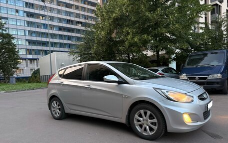 Hyundai Solaris II рестайлинг, 2012 год, 700 000 рублей, 6 фотография