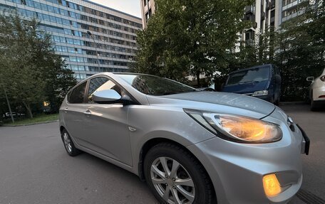 Hyundai Solaris II рестайлинг, 2012 год, 700 000 рублей, 2 фотография