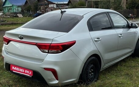 KIA Rio IV, 2019 год, 950 000 рублей, 3 фотография