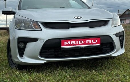 KIA Rio IV, 2019 год, 950 000 рублей, 1 фотография