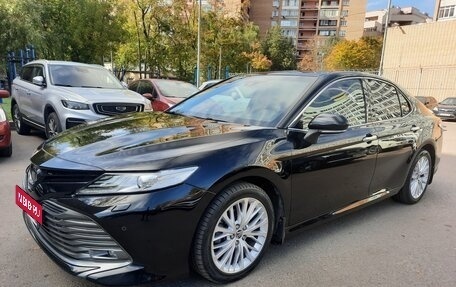 Toyota Camry, 2019 год, 2 690 000 рублей, 1 фотография