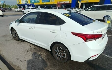 Hyundai Solaris II рестайлинг, 2019 год, 1 750 000 рублей, 4 фотография