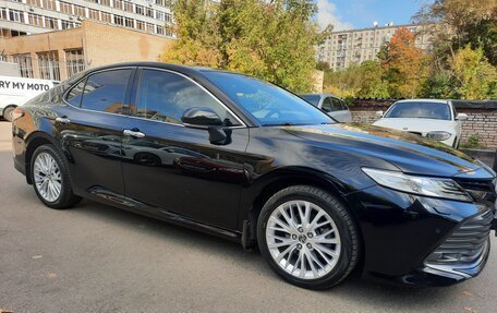 Toyota Camry, 2019 год, 2 690 000 рублей, 6 фотография