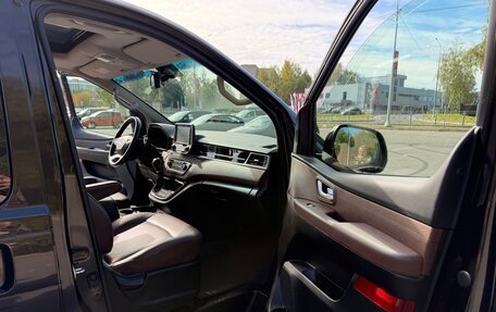 Hyundai Grand Starex Grand Starex I рестайлинг 2, 2018 год, 3 650 000 рублей, 11 фотография