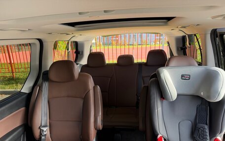 Hyundai Grand Starex Grand Starex I рестайлинг 2, 2018 год, 3 650 000 рублей, 10 фотография