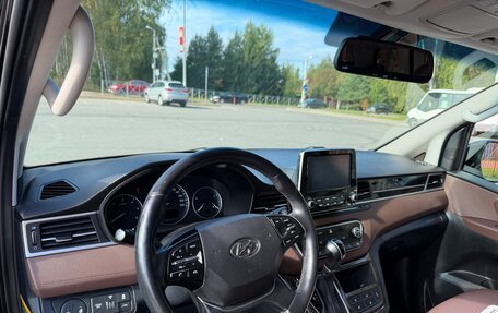 Hyundai Grand Starex Grand Starex I рестайлинг 2, 2018 год, 3 650 000 рублей, 14 фотография