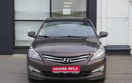 Hyundai Solaris II рестайлинг, 2015 год, 1 000 000 рублей, 2 фотография