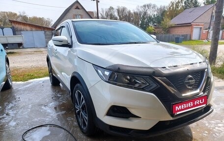 Nissan Qashqai, 2021 год, 1 980 000 рублей, 2 фотография
