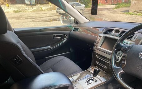 Toyota Crown Majesta, 2004 год, 500 000 рублей, 3 фотография