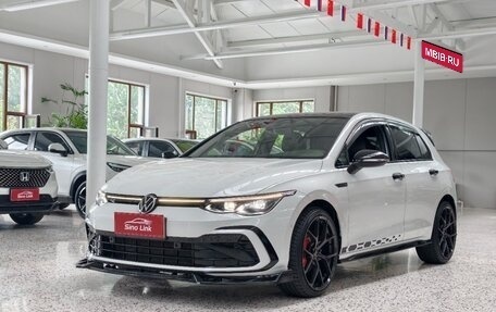 Volkswagen Golf VIII, 2023 год, 1 920 000 рублей, 1 фотография