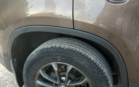 Volkswagen Tiguan I, 2015 год, 1 560 000 рублей, 2 фотография