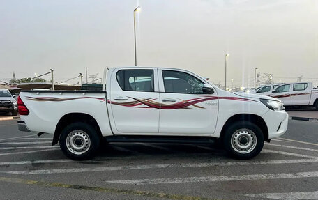 Toyota Hilux VIII, 2023 год, 3 200 006 рублей, 7 фотография