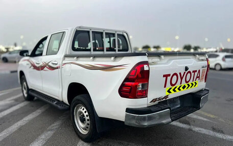 Toyota Hilux VIII, 2023 год, 3 200 006 рублей, 4 фотография