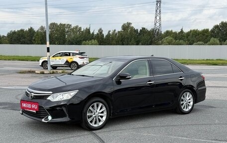 Toyota Camry, 2015 год, 1 800 000 рублей, 4 фотография