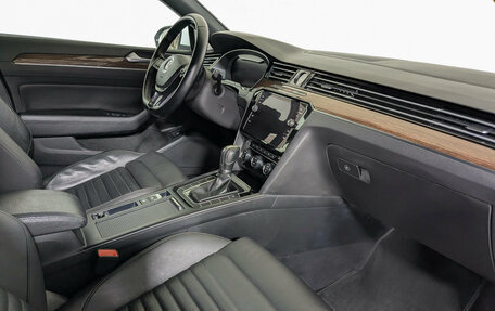 Volkswagen Passat B8 рестайлинг, 2018 год, 1 979 500 рублей, 11 фотография