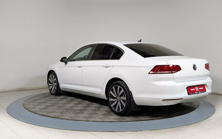 Volkswagen Passat B8 рестайлинг, 2018 год, 1 979 500 рублей, 6 фотография
