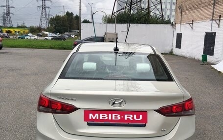 Hyundai Solaris II рестайлинг, 2018 год, 1 000 090 рублей, 2 фотография