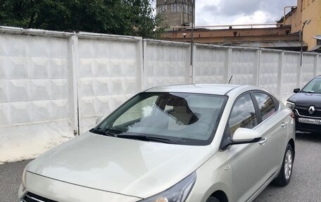 Hyundai Solaris II рестайлинг, 2018 год, 1 000 090 рублей, 3 фотография