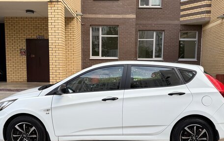 Hyundai Solaris II рестайлинг, 2014 год, 1 050 000 рублей, 2 фотография