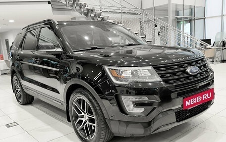 Ford Explorer VI, 2017 год, 2 690 000 рублей, 3 фотография