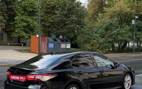 Toyota Camry, 2019 год, 2 950 000 рублей, 4 фотография