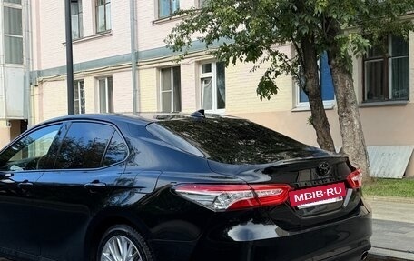 Toyota Camry, 2019 год, 2 950 000 рублей, 8 фотография