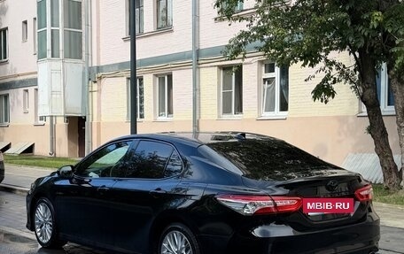 Toyota Camry, 2019 год, 2 950 000 рублей, 6 фотография