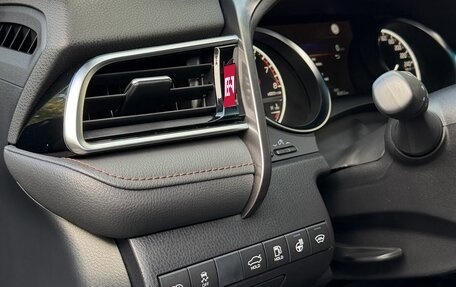 Toyota Camry, 2019 год, 2 950 000 рублей, 20 фотография