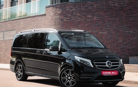 Mercedes-Benz V-Класс, 2018 год, 4 800 000 рублей, 4 фотография