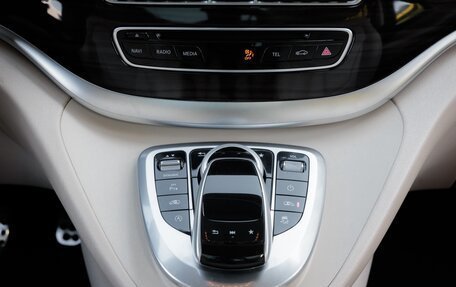 Mercedes-Benz V-Класс, 2018 год, 4 800 000 рублей, 20 фотография