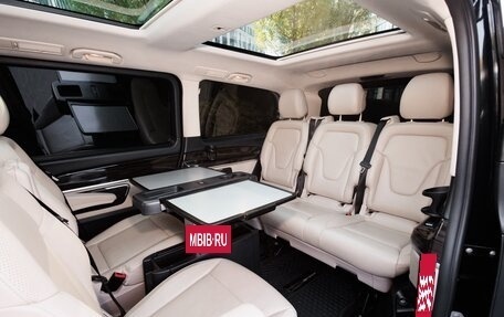Mercedes-Benz V-Класс, 2018 год, 4 800 000 рублей, 28 фотография