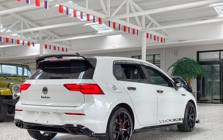 Volkswagen Golf VIII, 2023 год, 1 920 000 рублей, 14 фотография