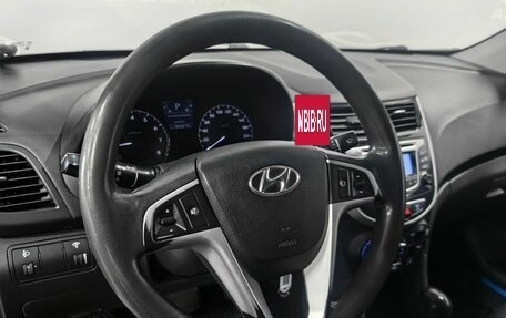 Hyundai Solaris II рестайлинг, 2013 год, 700 000 рублей, 11 фотография
