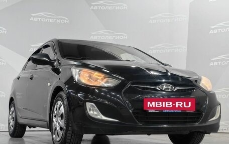 Hyundai Solaris II рестайлинг, 2013 год, 700 000 рублей, 24 фотография