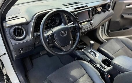 Toyota RAV4, 2016 год, 2 100 000 рублей, 6 фотография