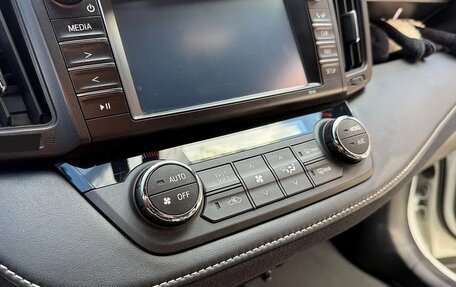 Toyota RAV4, 2016 год, 2 100 000 рублей, 7 фотография