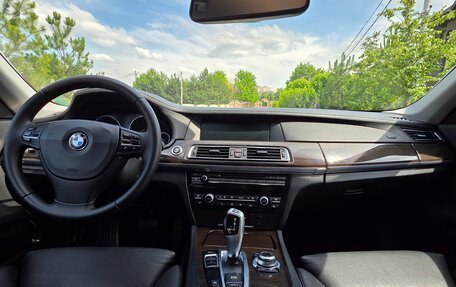 BMW 7 серия, 2009 год, 1 950 000 рублей, 12 фотография