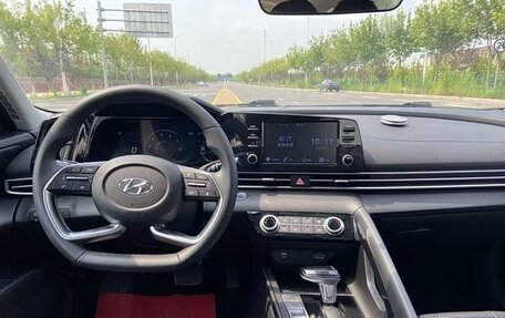 Hyundai Elantra, 2022 год, 1 793 000 рублей, 8 фотография