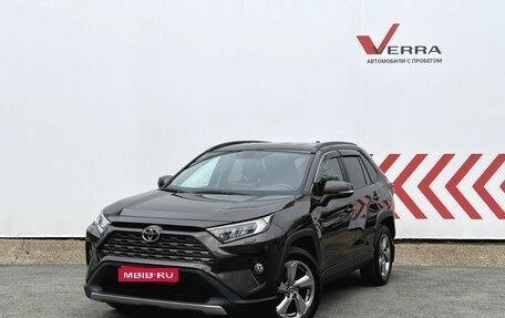 Toyota RAV4, 2020 год, 3 750 000 рублей, 1 фотография
