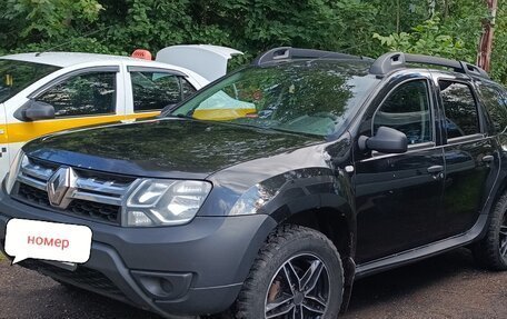 Renault Duster, 2017 год, 900 000 рублей, 1 фотография