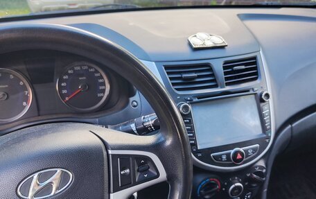Hyundai Solaris II рестайлинг, 2011 год, 570 000 рублей, 9 фотография