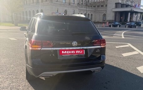 Volkswagen Teramont I, 2018 год, 3 000 000 рублей, 9 фотография