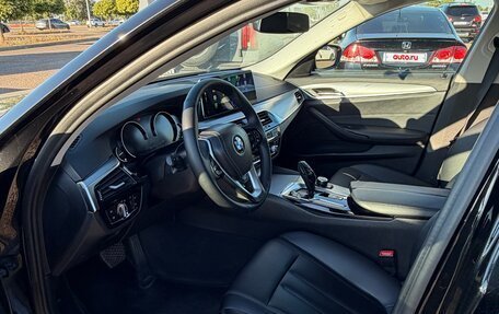 BMW 5 серия, 2018 год, 2 400 000 рублей, 3 фотография