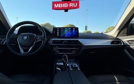 BMW 5 серия, 2018 год, 2 400 000 рублей, 4 фотография